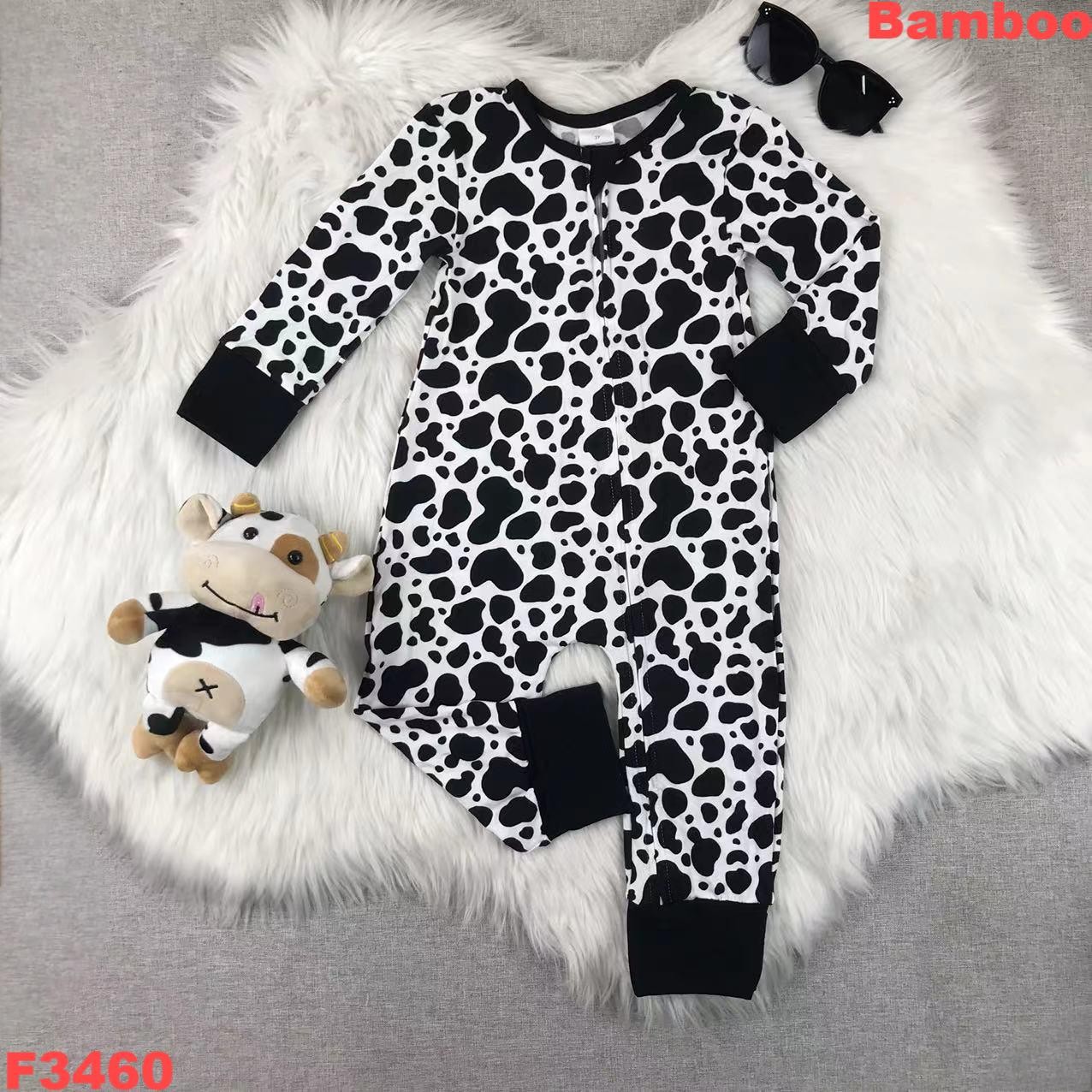 竹繊維ブラック＆ホワイトカウプリント長袖ロンパース – ユニ - Bamboo Bodysuit Baby のレビューと価格